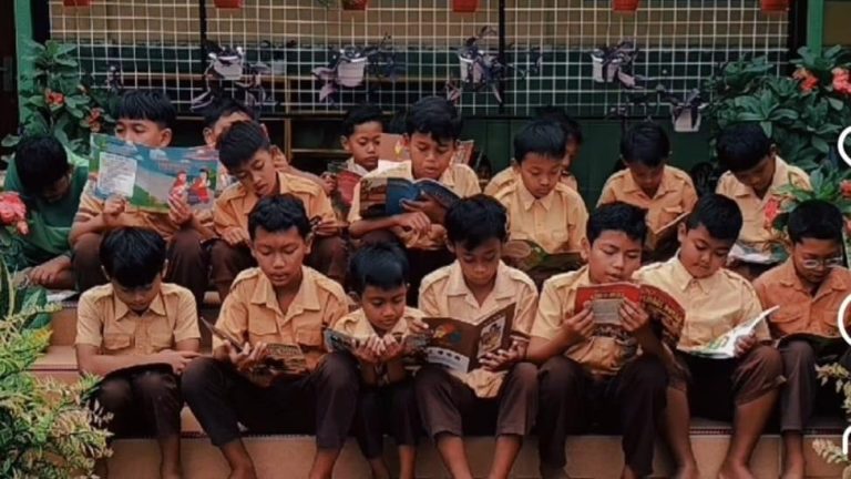 SABSIT MI Nurul Islam Ketro Nyalakan Revolusi Literasi dari Sragen