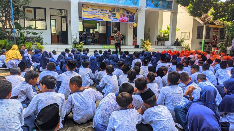 Mendongeng Ceria dan Marketday MIM Kertonatan 2026, Belajar Seru di Luar Kelas