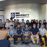 Rektor ITBM BIM Beri Pencerahan Literasi Digital Siswa SMK Muhammadiyah Denpasar