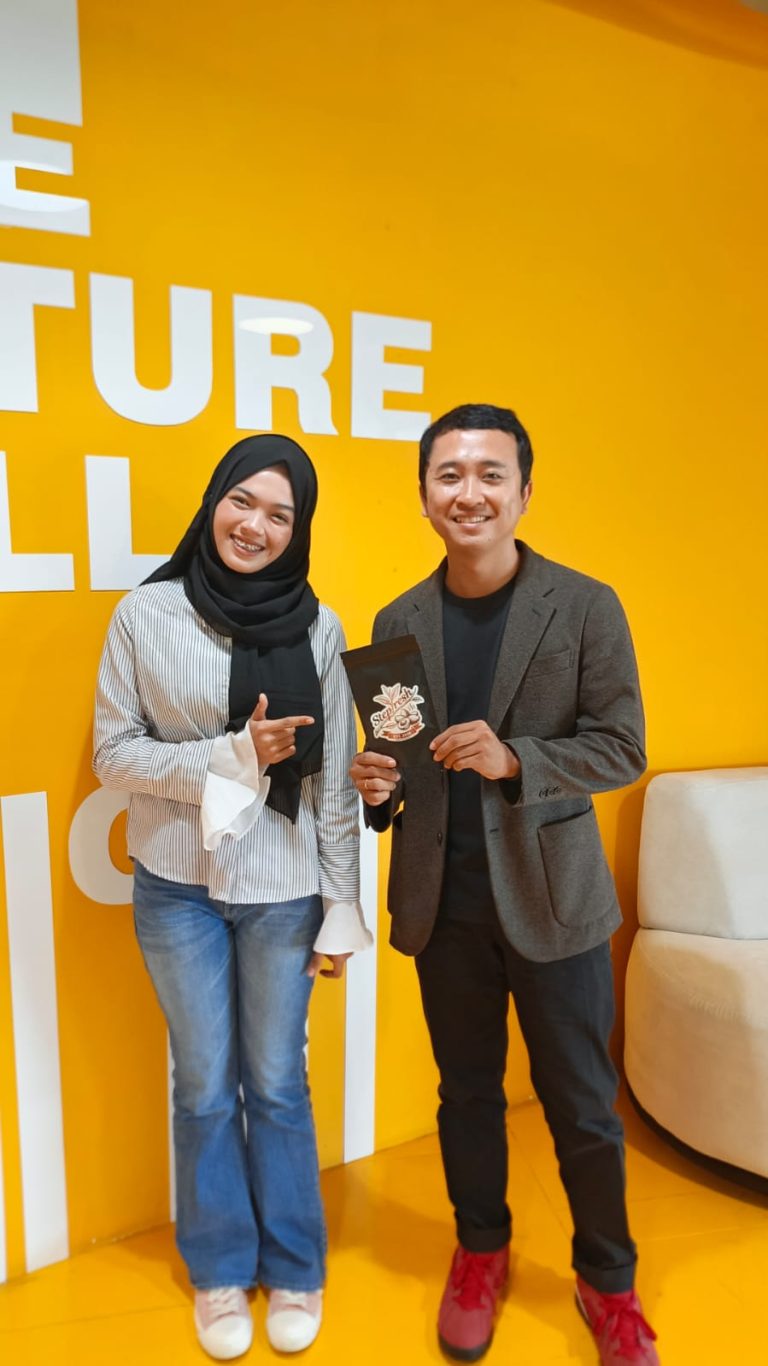 Mahasiswa Prodi Kewirausahaan BIM University Ciptakan Pengharum Sepatu Inovatif dari Limbah Ampas Kopi dan Biji Alpukat